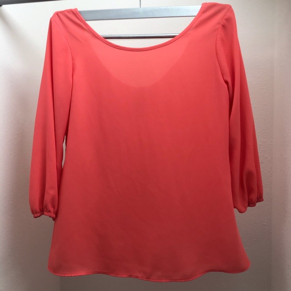 Bow Back Blouse - Picture 2 of 3